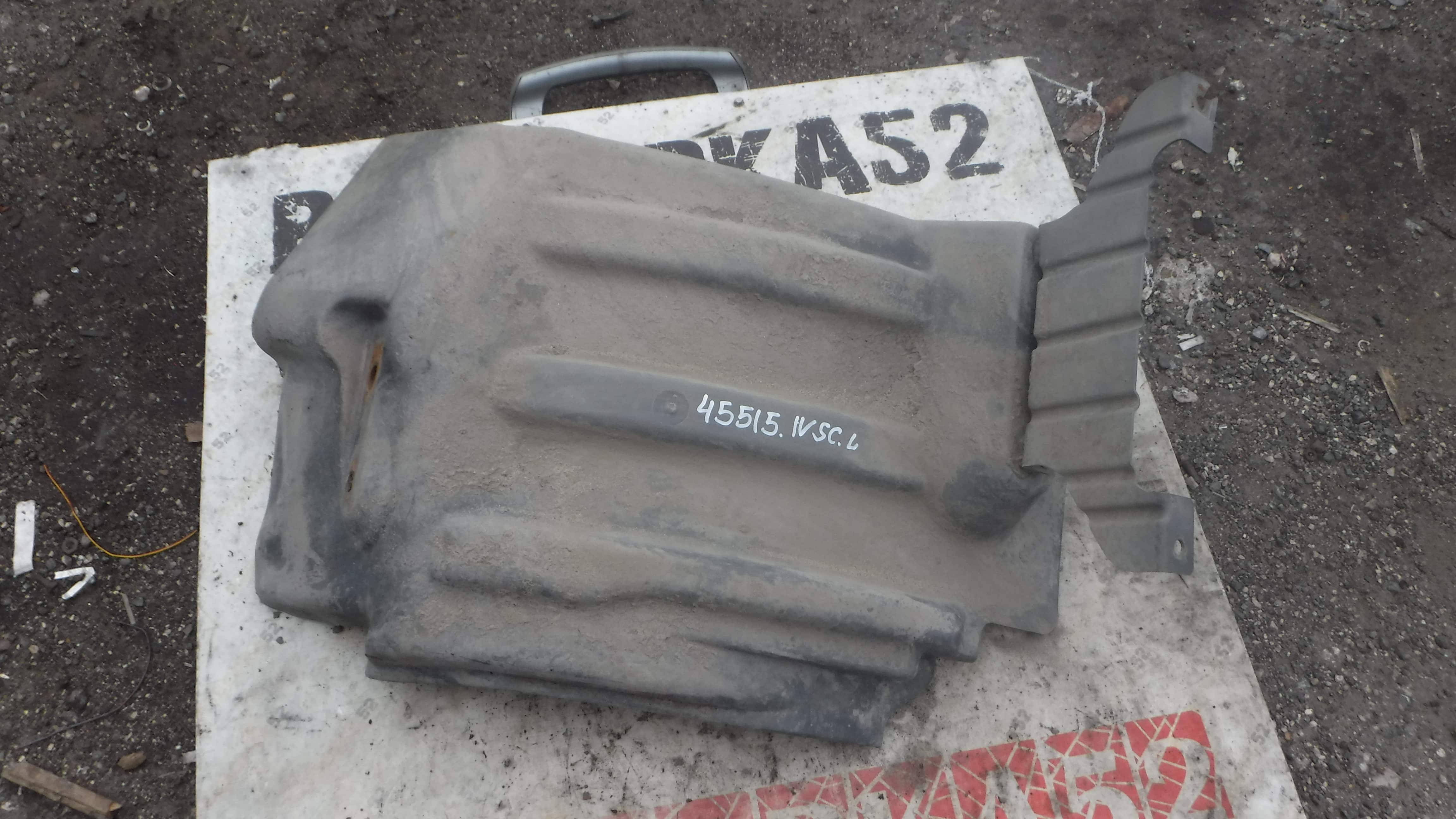 Подкрылок передний левый Ивеко Стралис Iveco Stralis 2002 Евро 3 Курсор 10 504067844